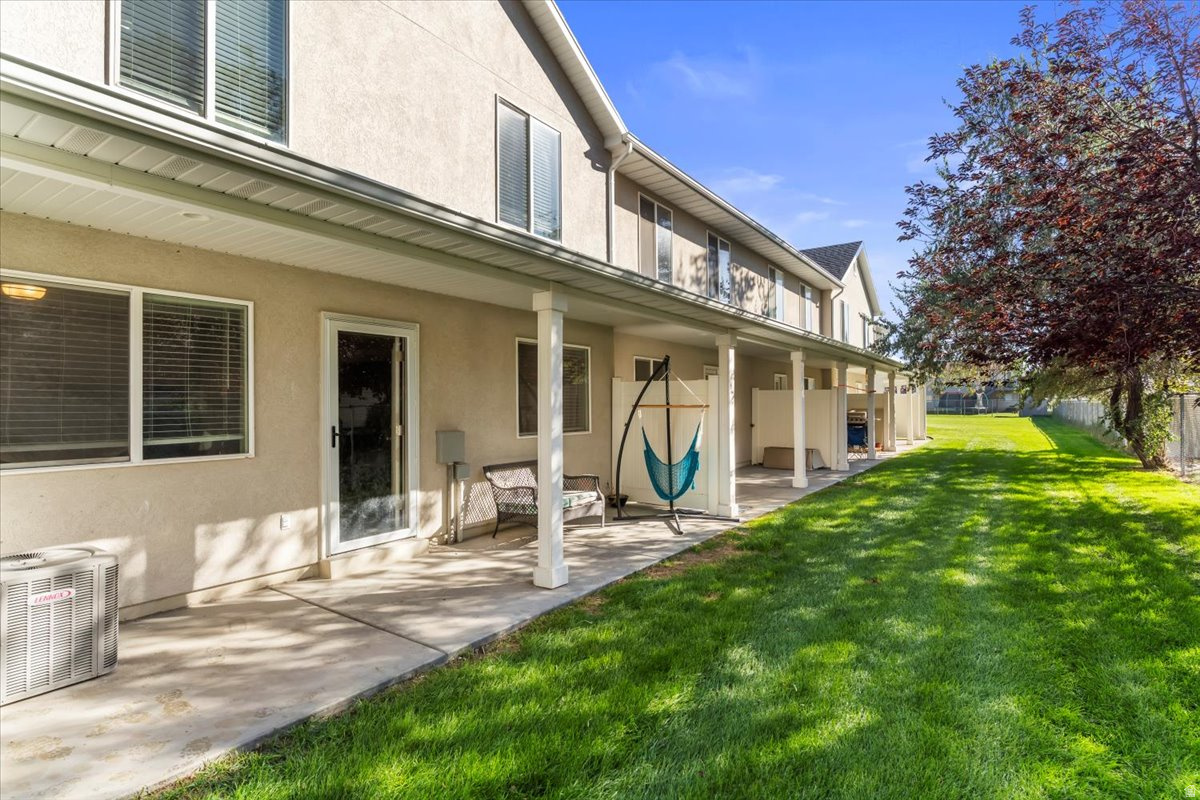 SANDY POINT TOWNHOME - Residential