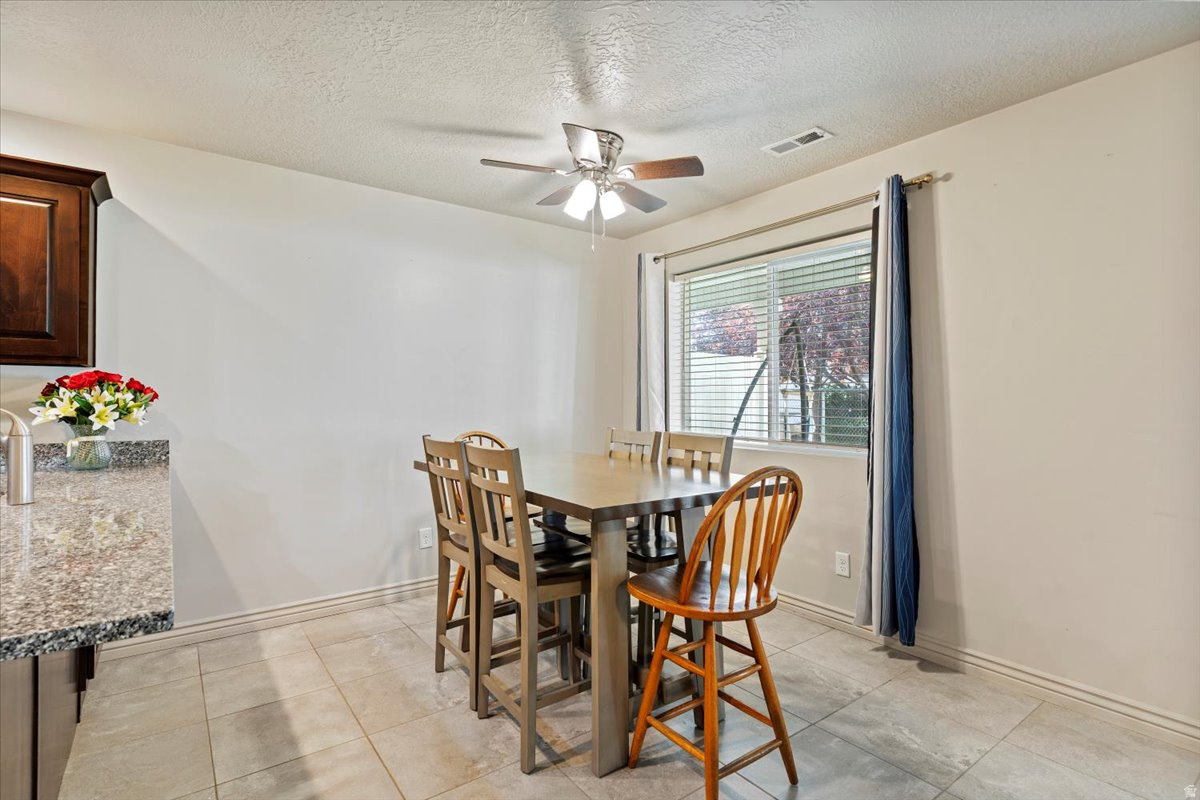 SANDY POINT TOWNHOME - Residential