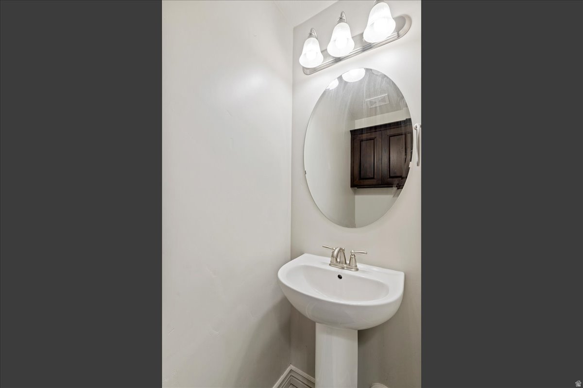 SANDY POINT TOWNHOME - Residential