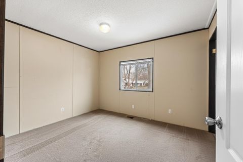 Tiny photo for 219 E DETROITER CIR, Murray, UT 84107 (MLS # 2139012)