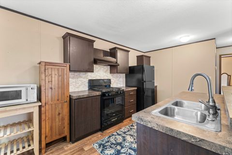 Tiny photo for 219 E DETROITER CIR, Murray, UT 84107 (MLS # 2139012)