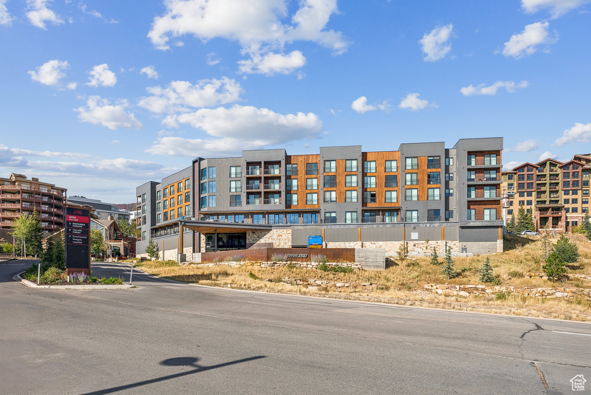 RC-14 CONDOS - Residential