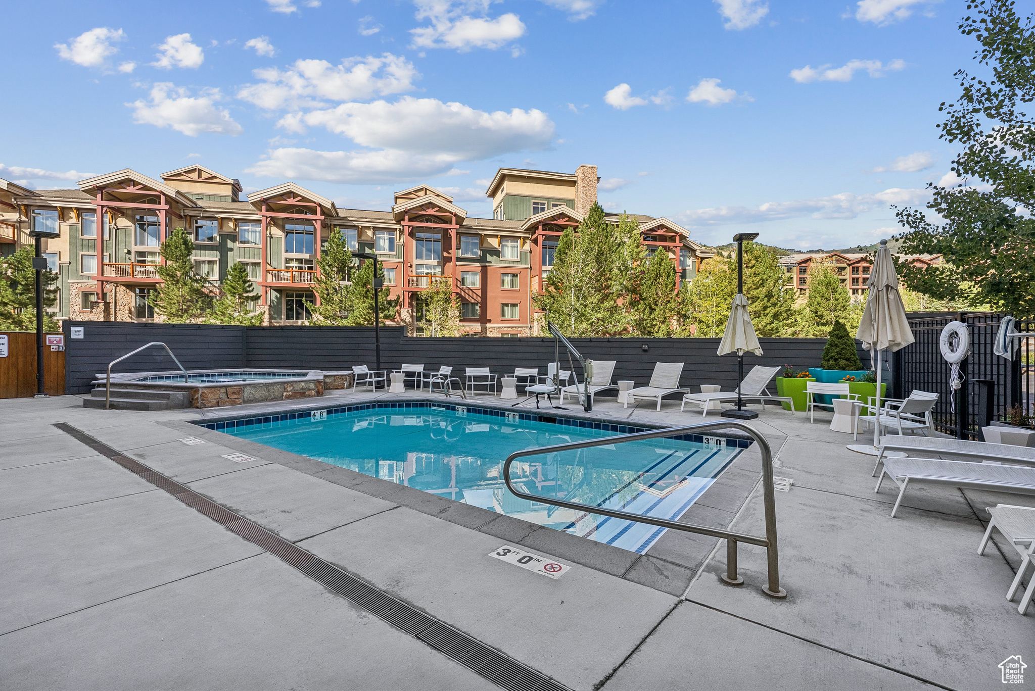 RC-14 CONDOS - Residential