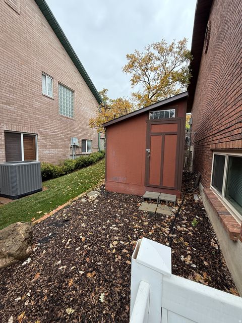 Tiny photo for 133 BLUE SAGE LN, Layton, UT 84040 (MLS # 2134289)