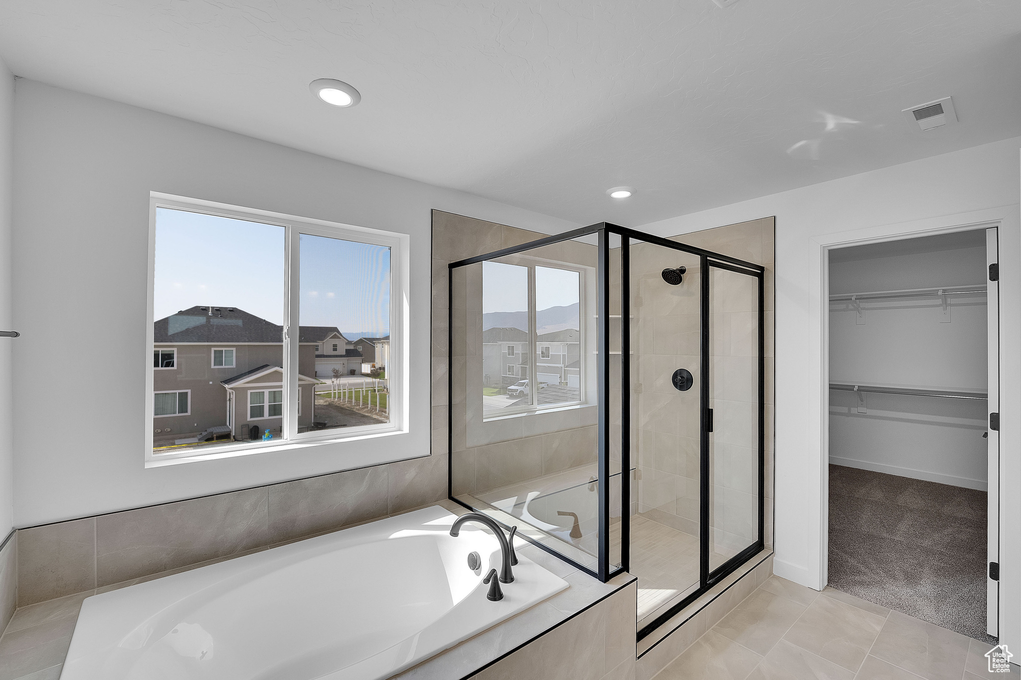 PONY EXPRESS ESTATES - Residential