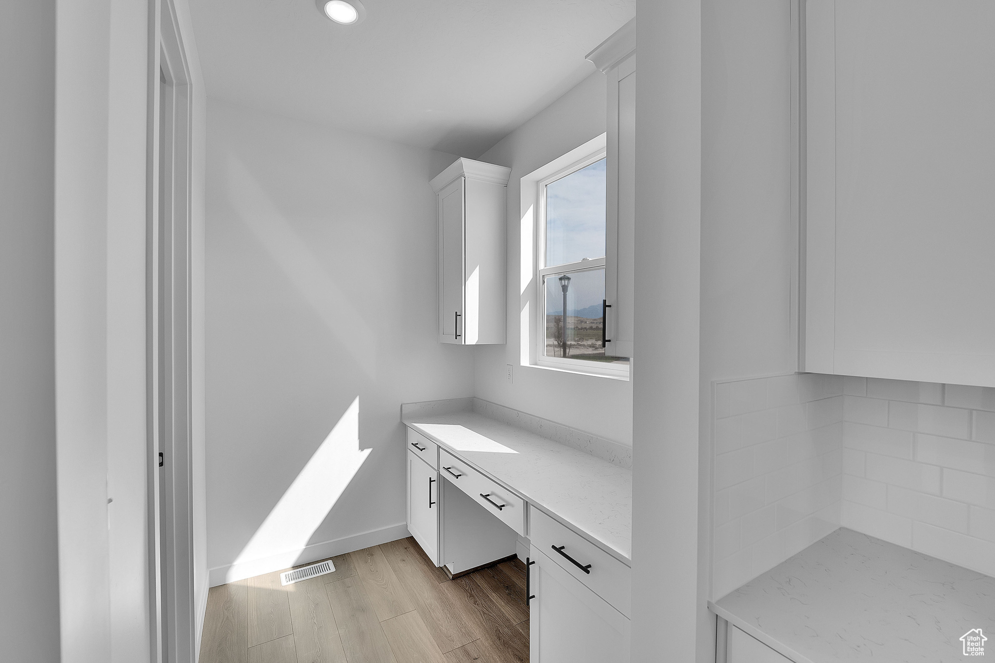 PONY EXPRESS ESTATES - Residential