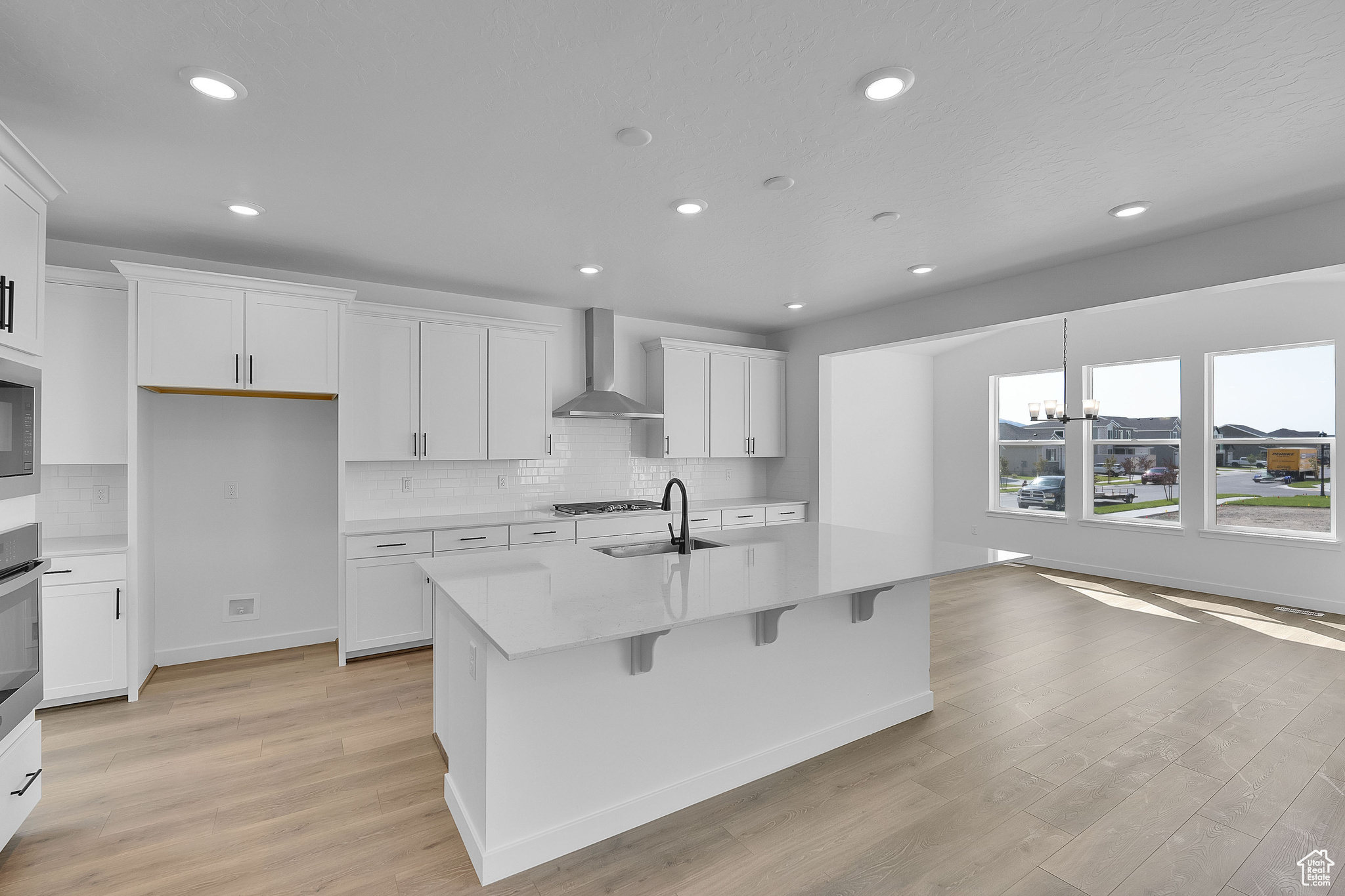 PONY EXPRESS ESTATES - Residential