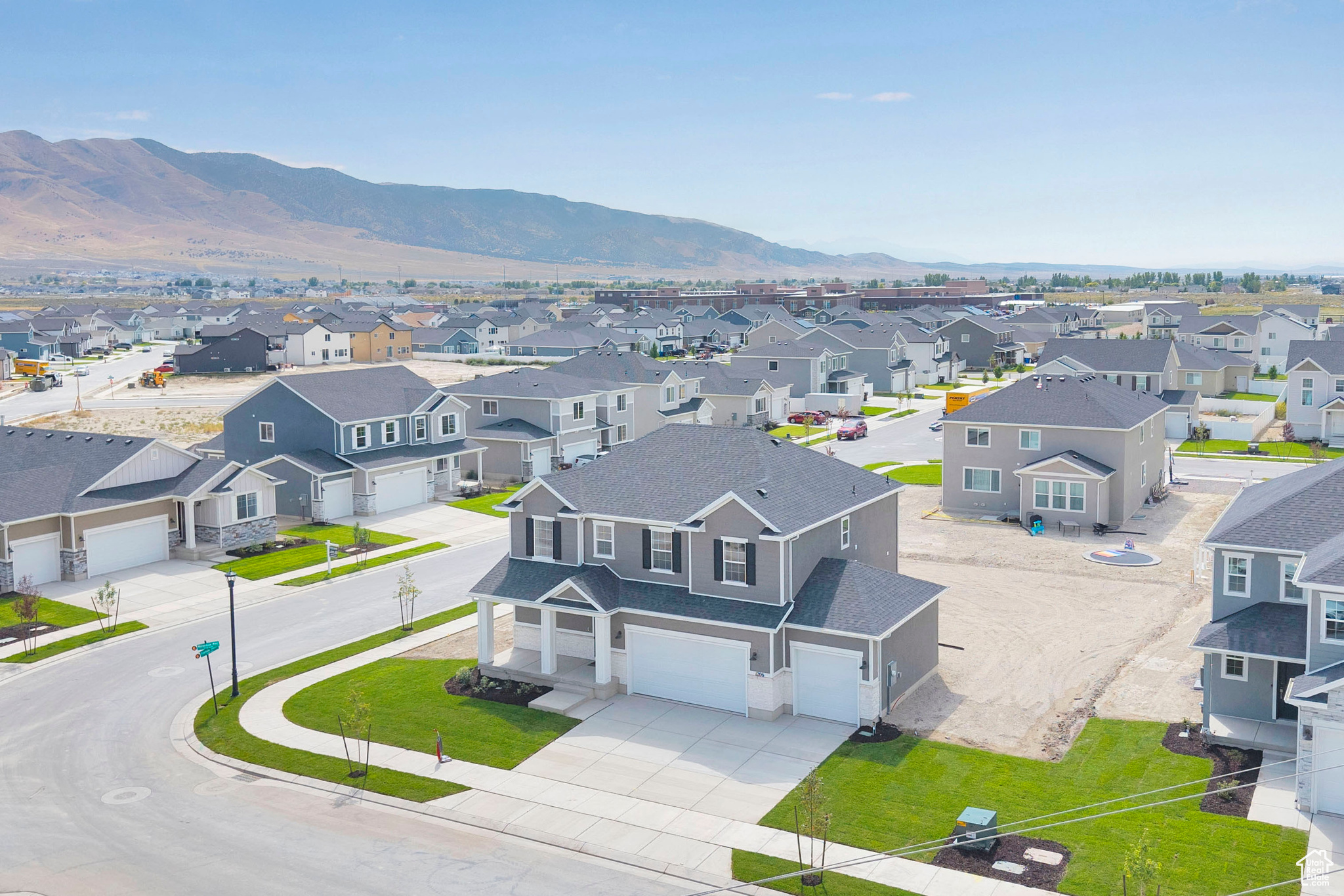 PONY EXPRESS ESTATES - Residential