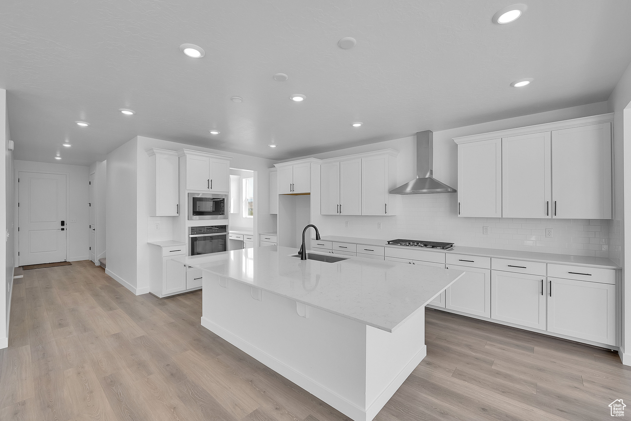 PONY EXPRESS ESTATES - Residential