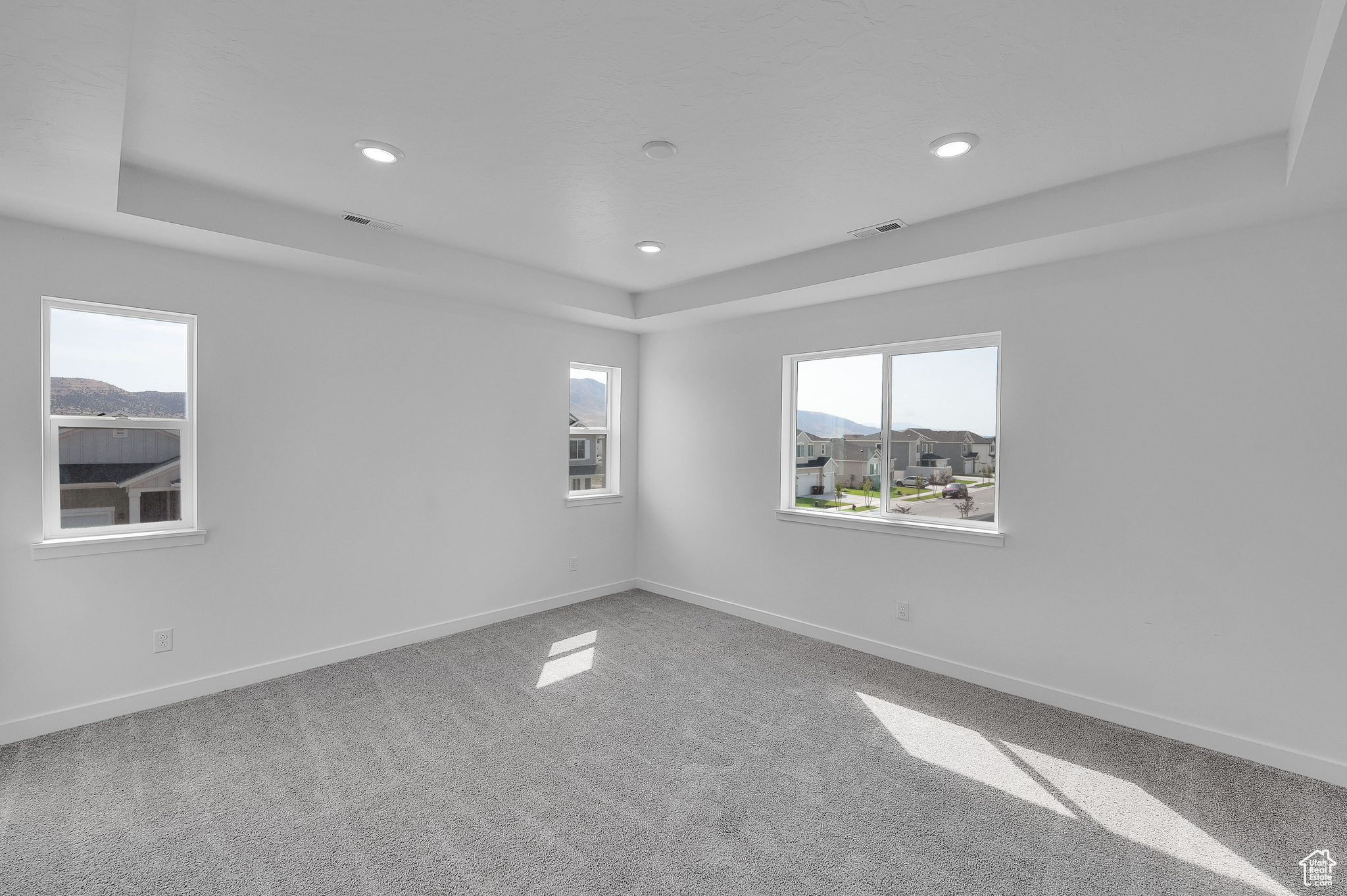 PONY EXPRESS ESTATES - Residential