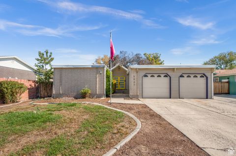 Photo of 5937 S SANFORD DR, Murray, UT 84123 (MLS # 2116726)