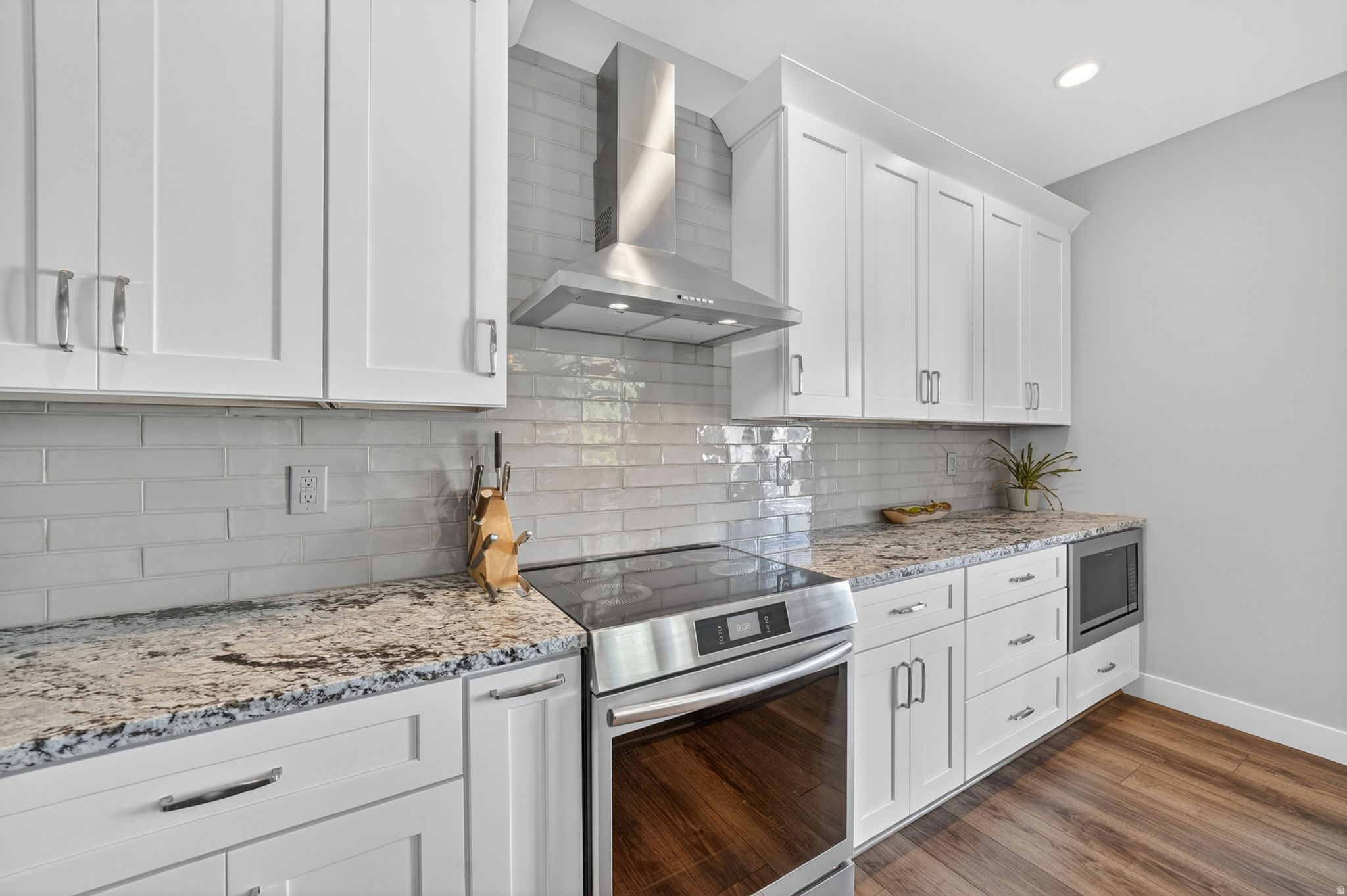 COTTAGES ON 78TH - Residential