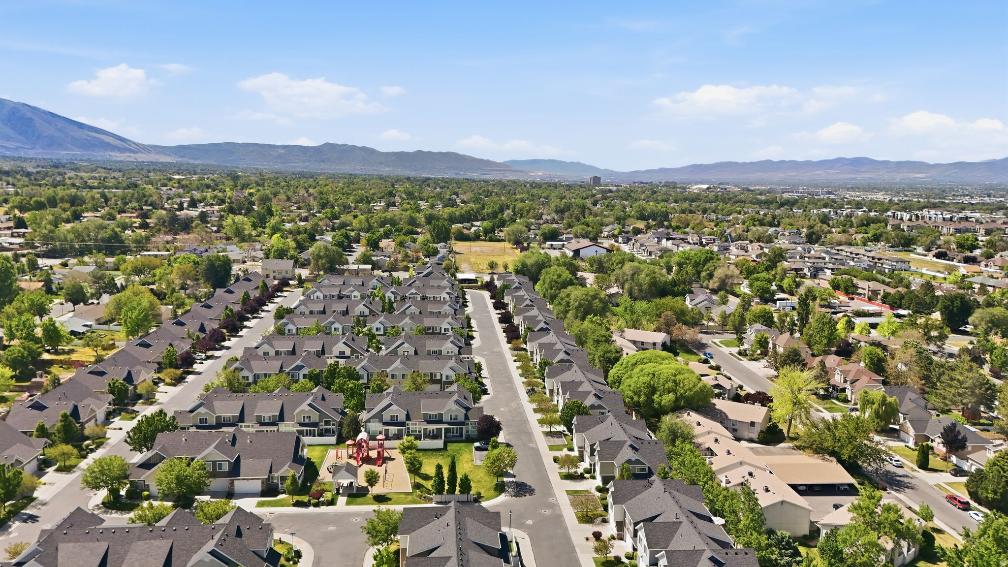 COTTAGES ON 78TH - Residential