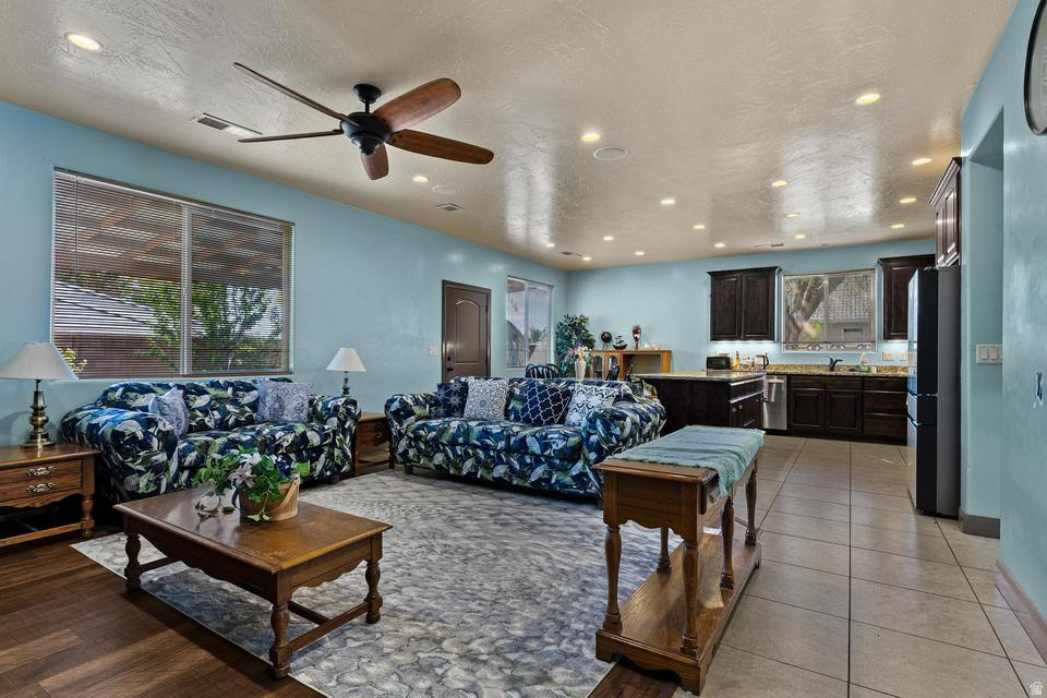 CLUFF MINOR SUBDIVISION - Residential