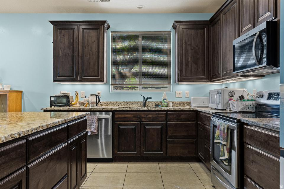 CLUFF MINOR SUBDIVISION - Residential