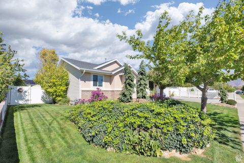 Tiny photo for 859 E 2125 N, Lehi, UT 84043 (MLS # 2117110)