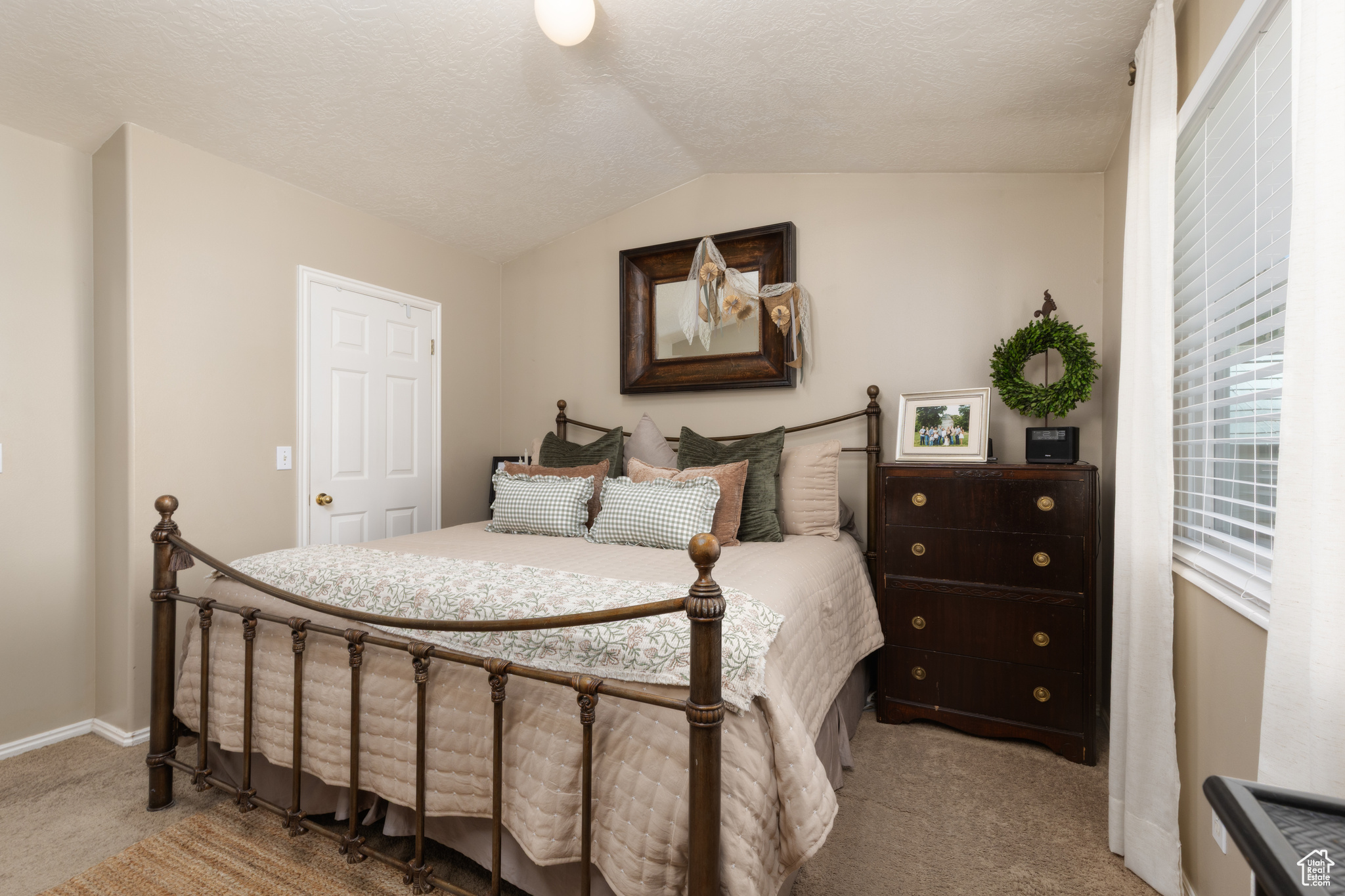 SUMMER CREST - Residential