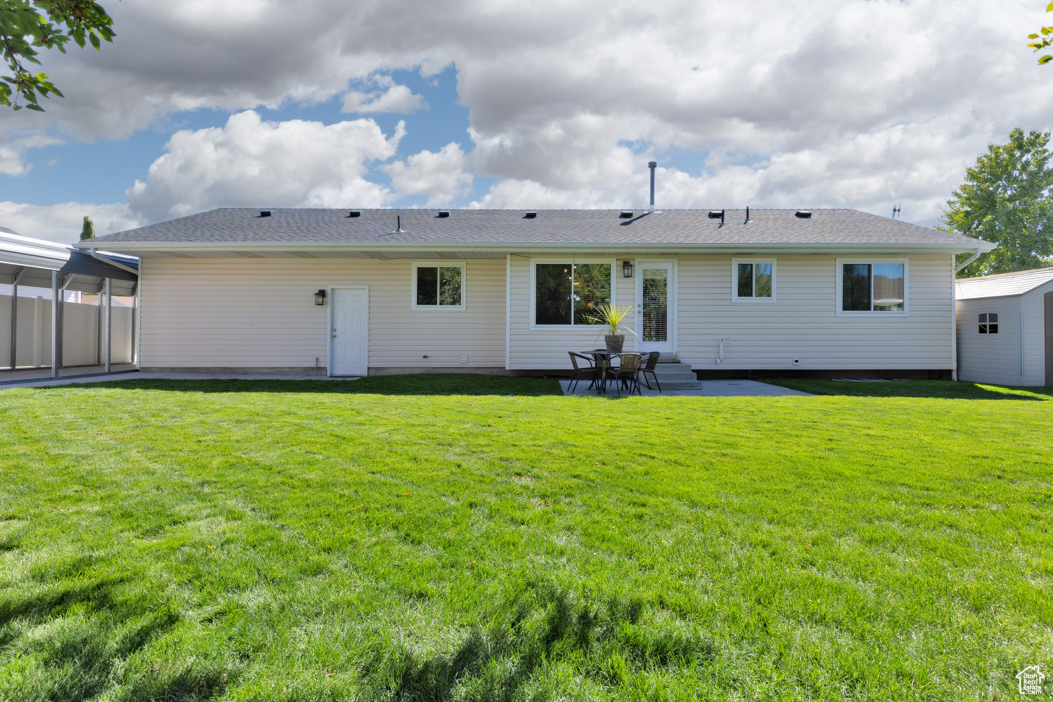 SUMMER CREST - Residential