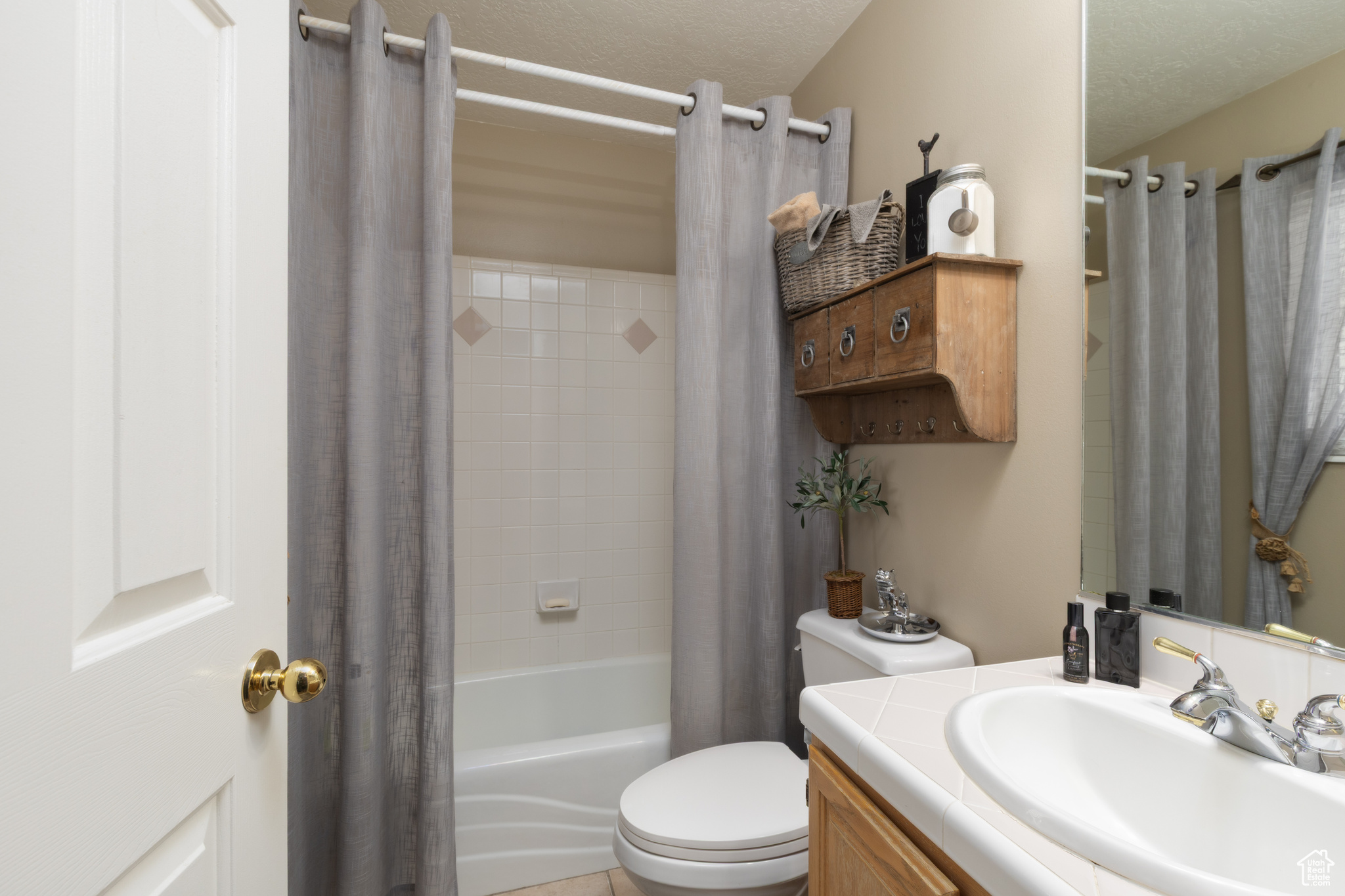 SUMMER CREST - Residential