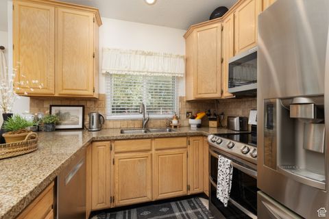 Tiny photo for 859 E 2125 N, Lehi, UT 84043 (MLS # 2117110)