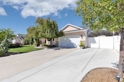 Tiny photo for 859 E 2125 N, Lehi, UT 84043 (MLS # 2117110)