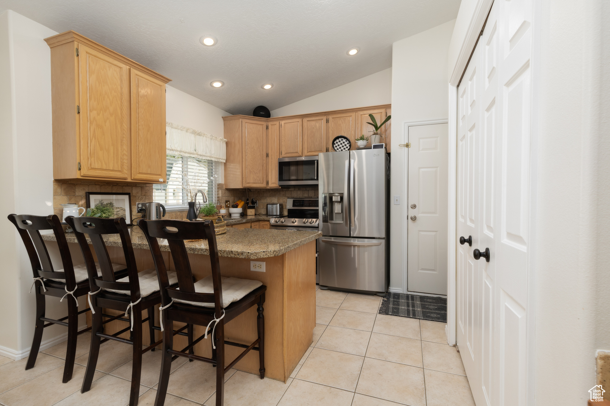 SUMMER CREST - Residential