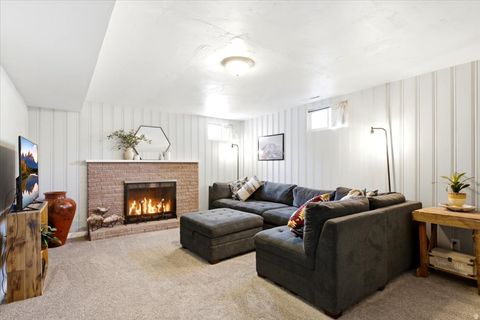 Tiny photo for 126 E 200 N, Bountiful, UT 84010 (MLS # 2169357)