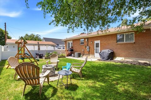 Tiny photo for 126 E 200 N, Bountiful, UT 84010 (MLS # 2169357)