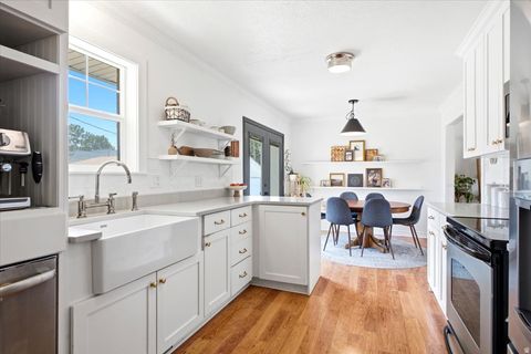 Tiny photo for 126 E 200 N, Bountiful, UT 84010 (MLS # 2169357)