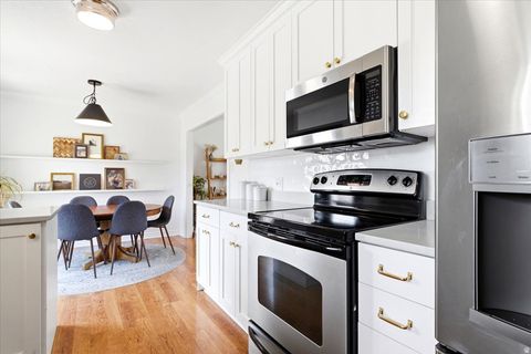 Tiny photo for 126 E 200 N, Bountiful, UT 84010 (MLS # 2169357)