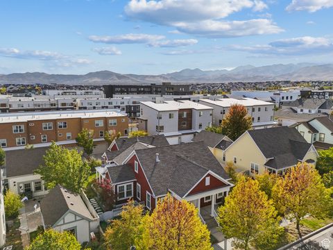 Tiny photo for 4627 W ZIG ZAG RD, South Jordan, UT 84009 (MLS # 2079443)