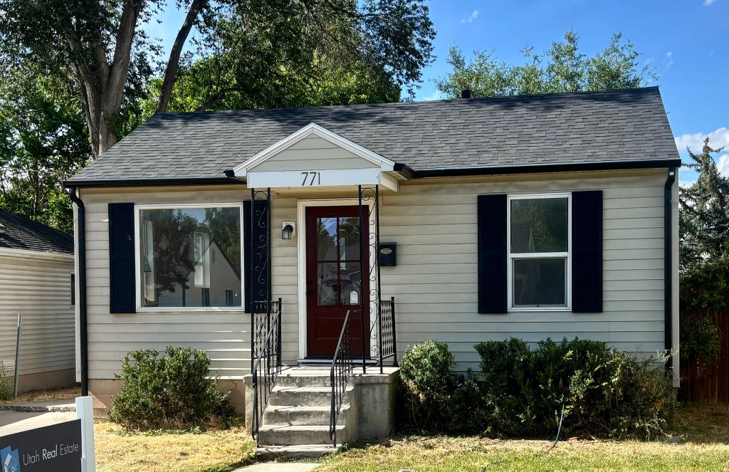 Photo of 771 E GARDEN AVE S, Salt Lake City, UT 84106 (MLS # 2168477)
