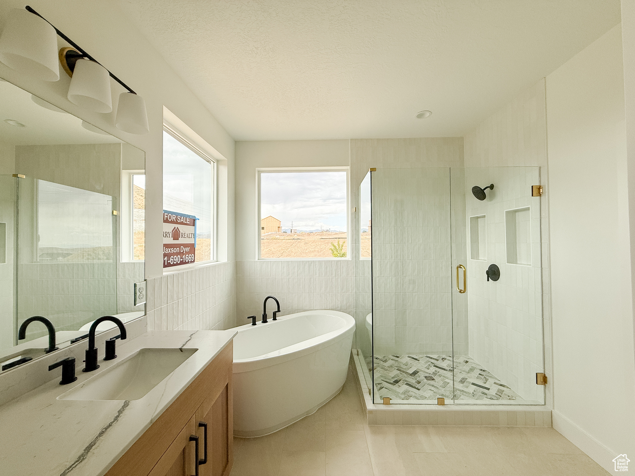 FOX CANYON - Residential