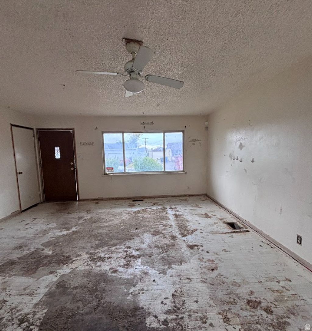 Photo of 4125 W 4775 S, Salt Lake City, UT 84118 (MLS # 2154786)