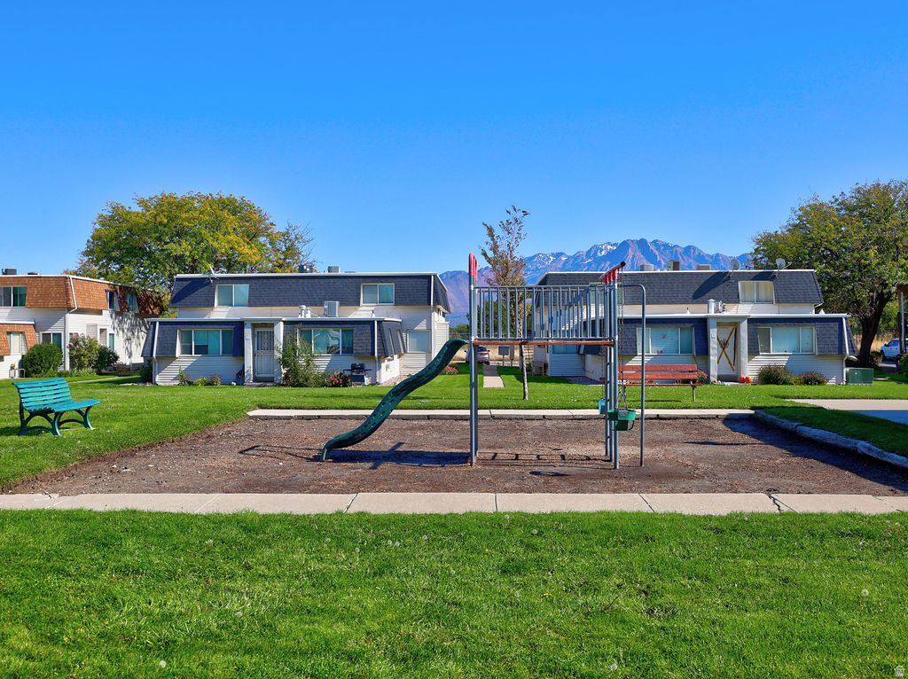 MEADOWBROOK CONDM VI - Residential