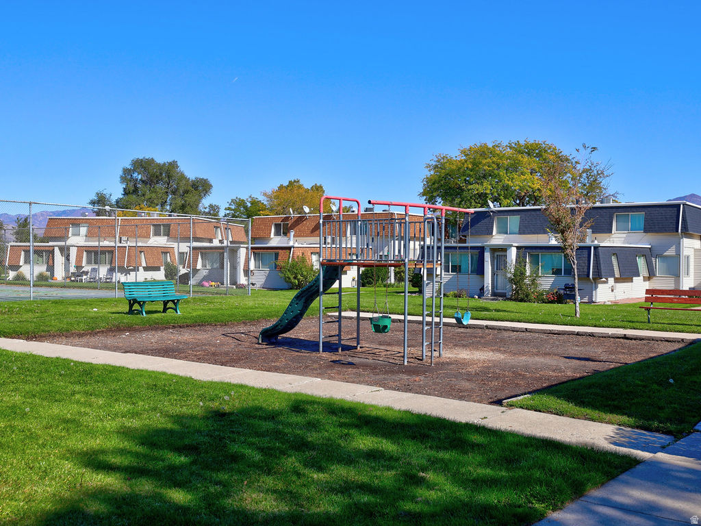 MEADOWBROOK CONDM VI - Residential