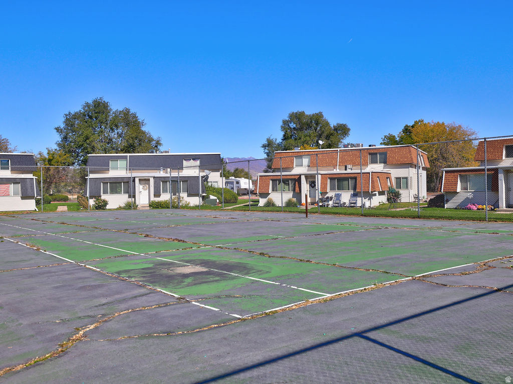 MEADOWBROOK CONDM VI - Residential