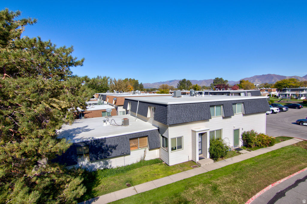 MEADOWBROOK CONDM VI - Residential