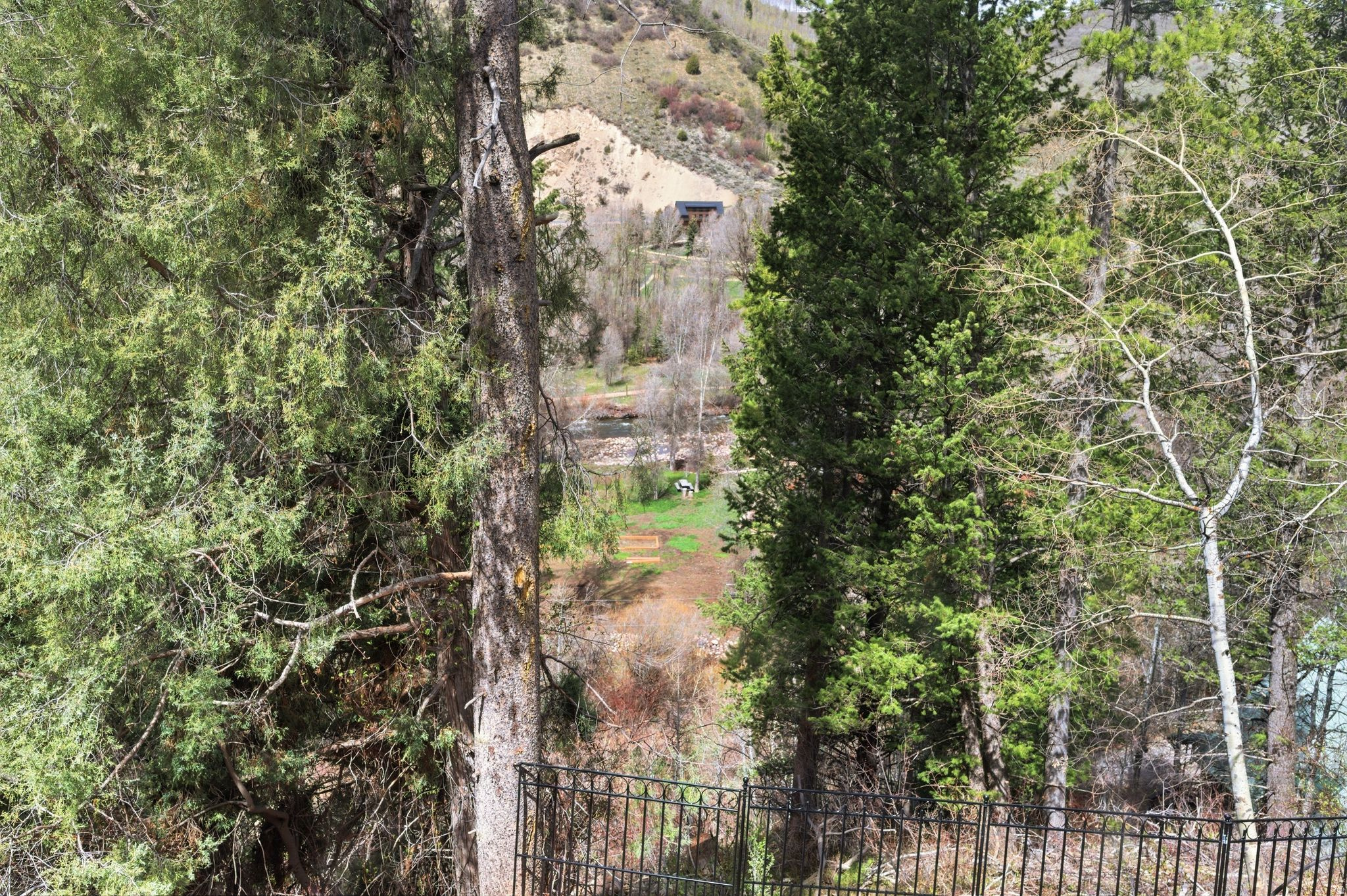 HIDDEN LAKE - Residential