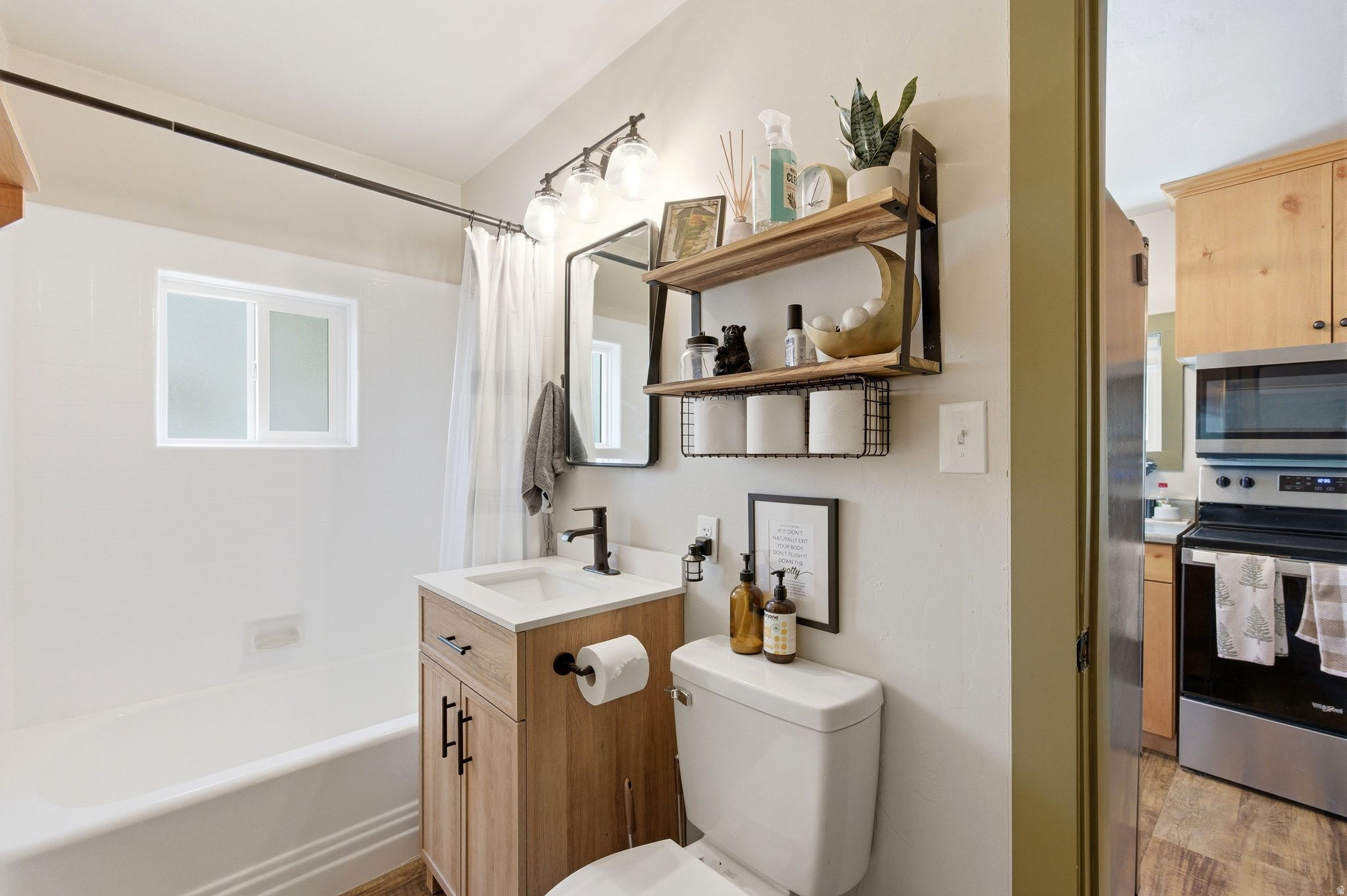 HIDDEN LAKE - Residential