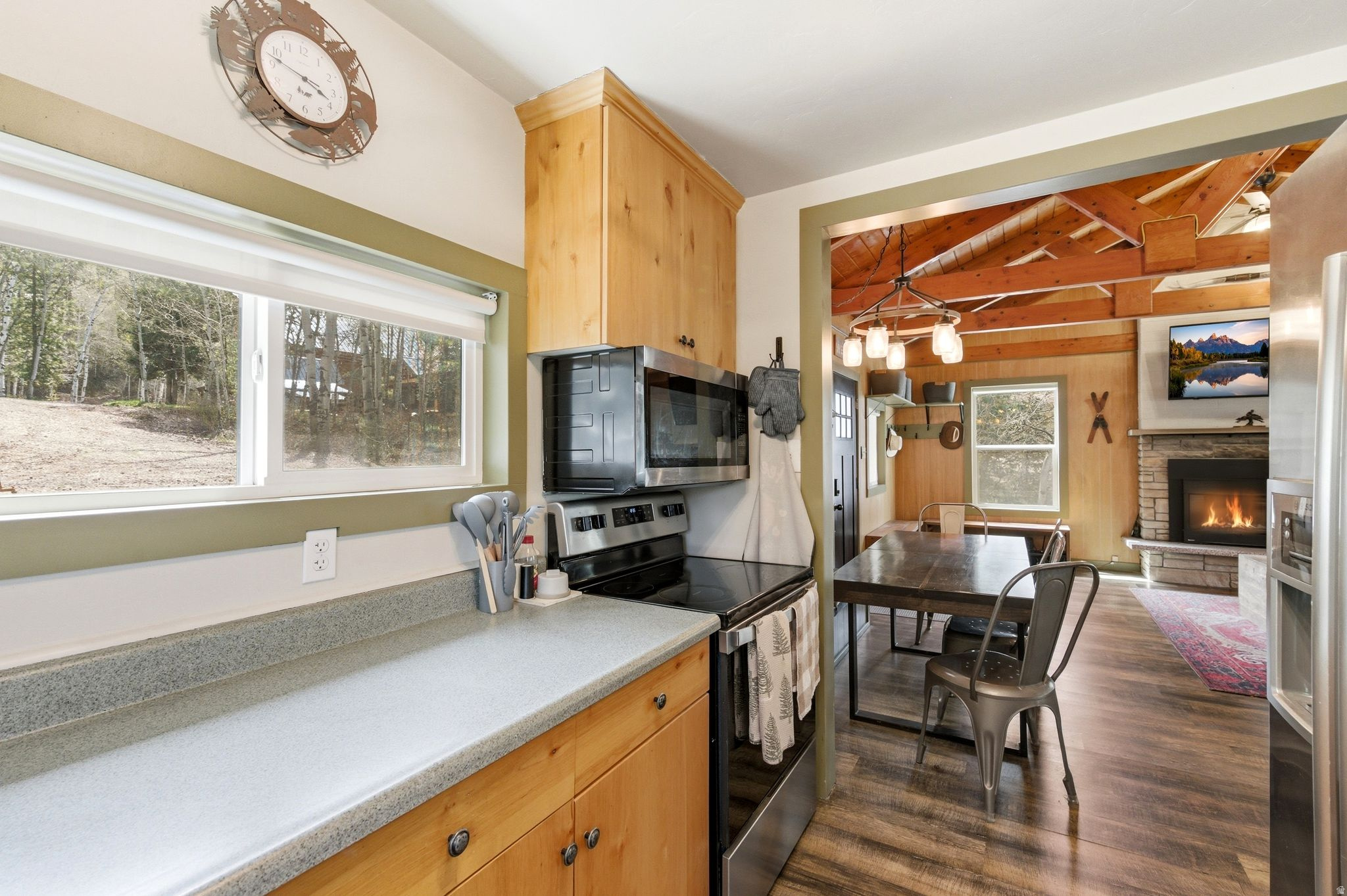 HIDDEN LAKE - Residential