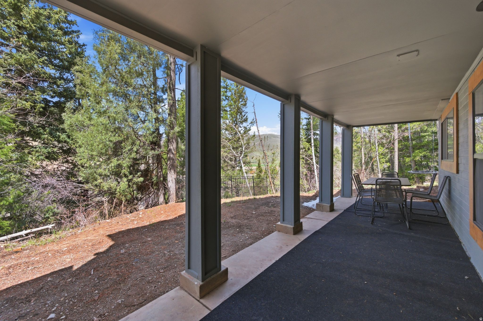 HIDDEN LAKE - Residential