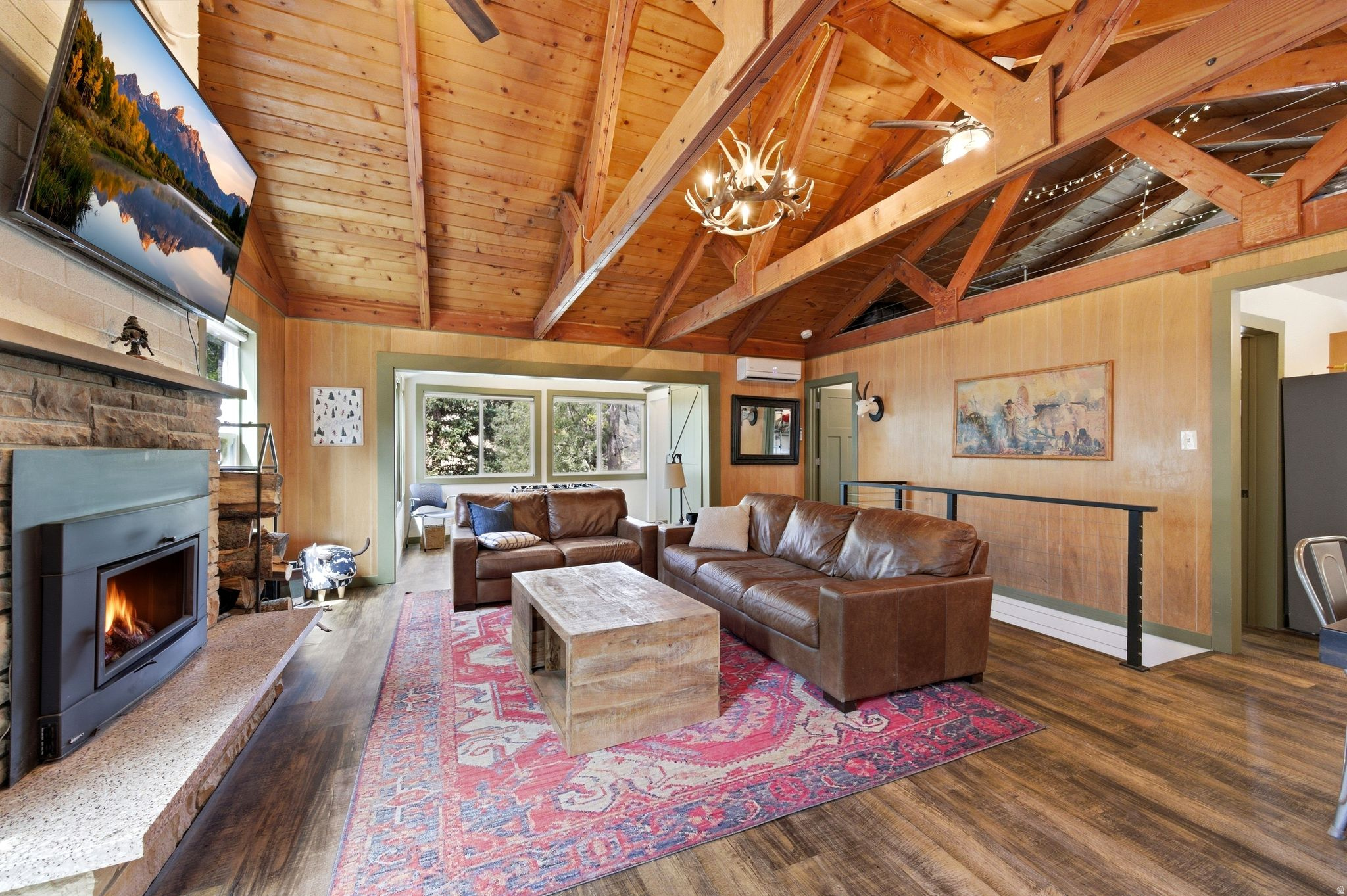 HIDDEN LAKE - Residential