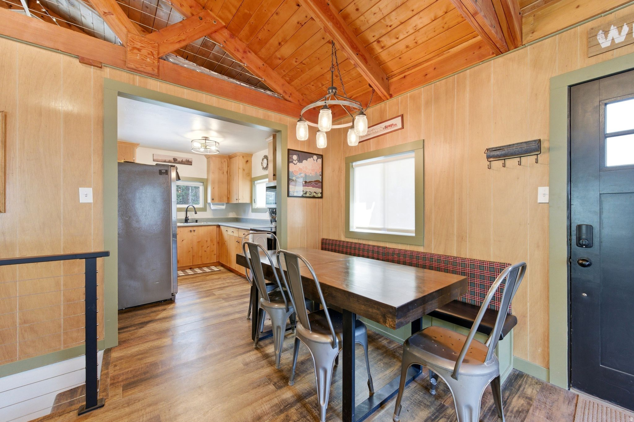 HIDDEN LAKE - Residential