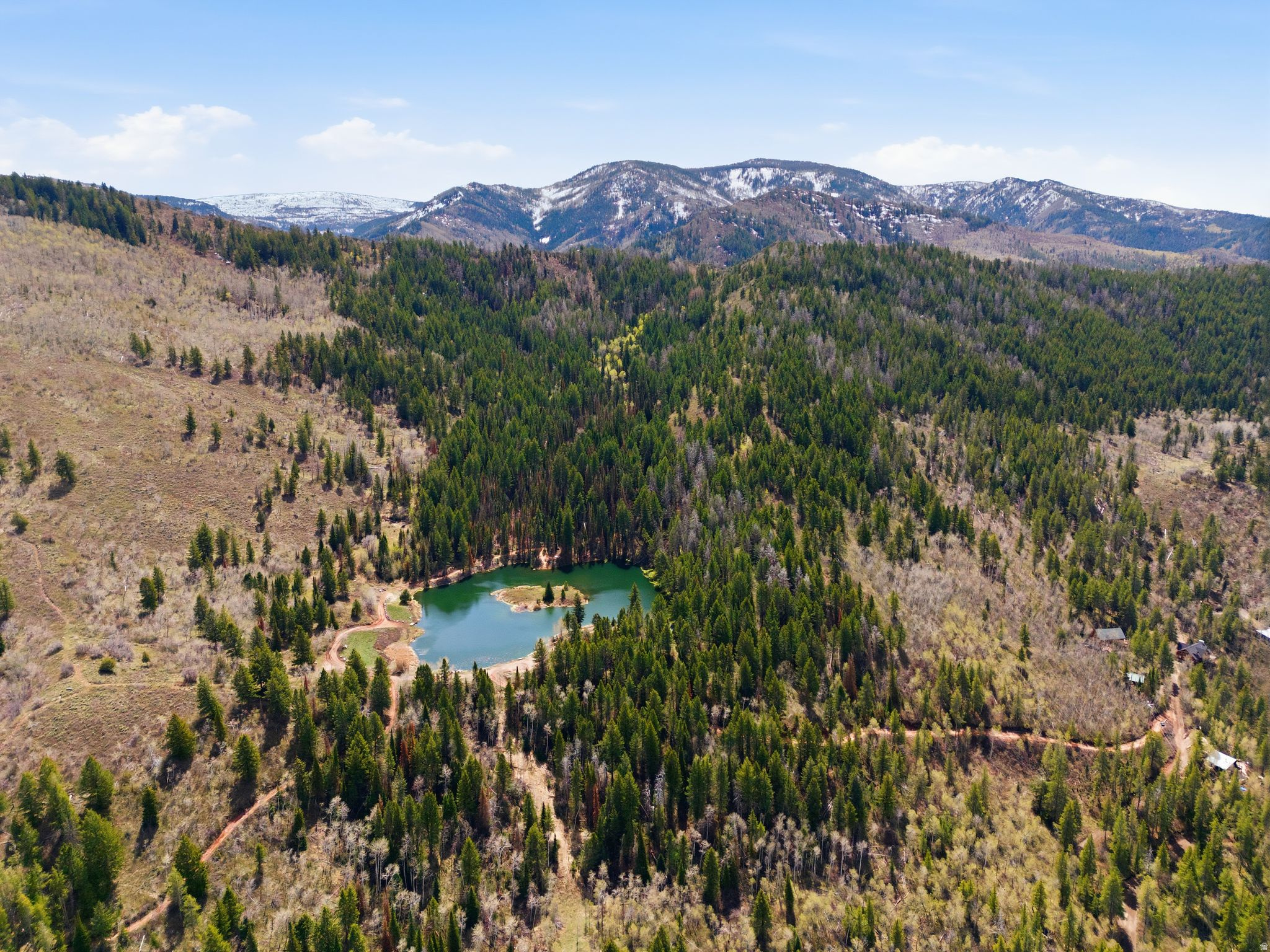 HIDDEN LAKE - Residential