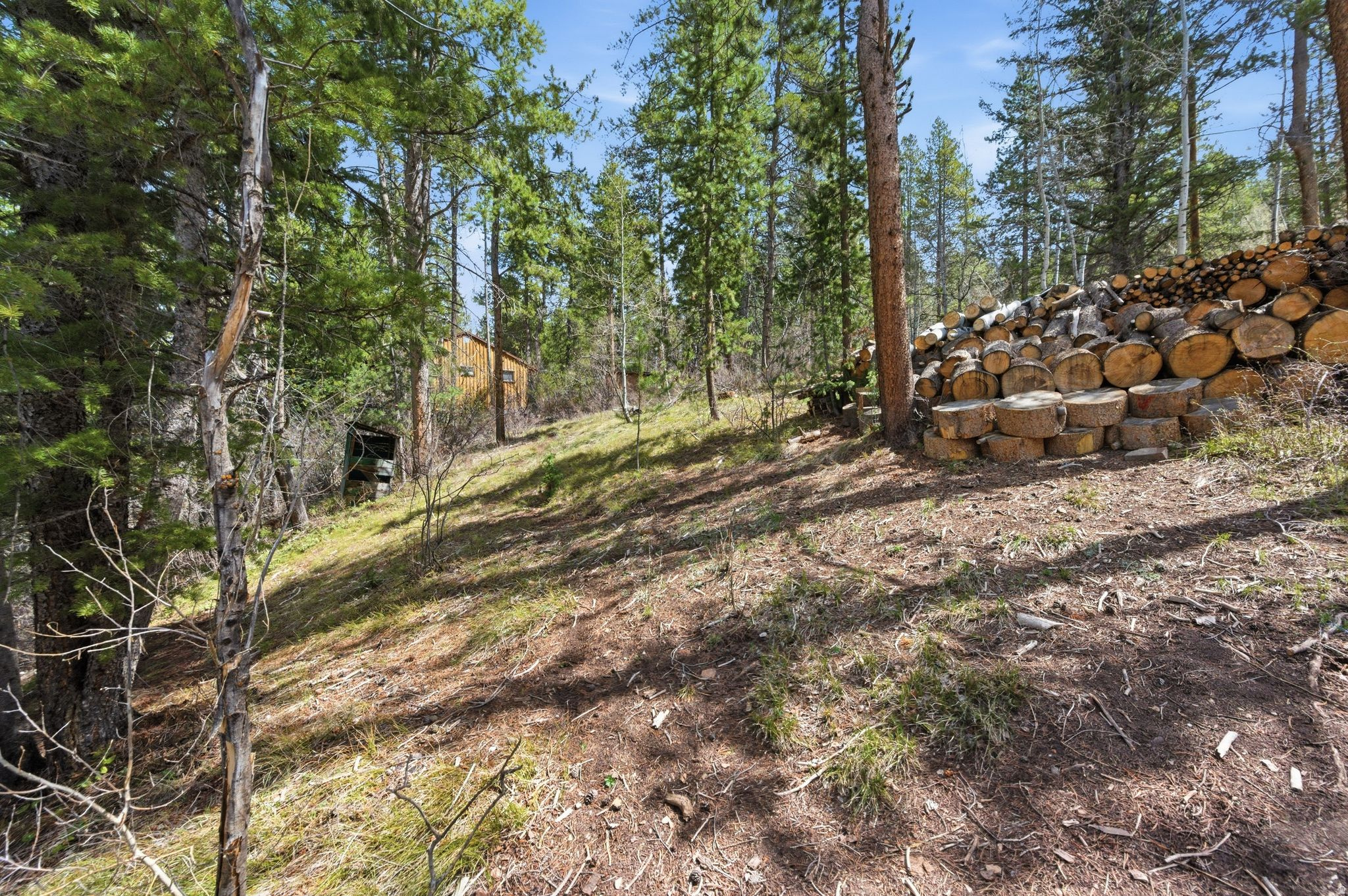 HIDDEN LAKE - Residential
