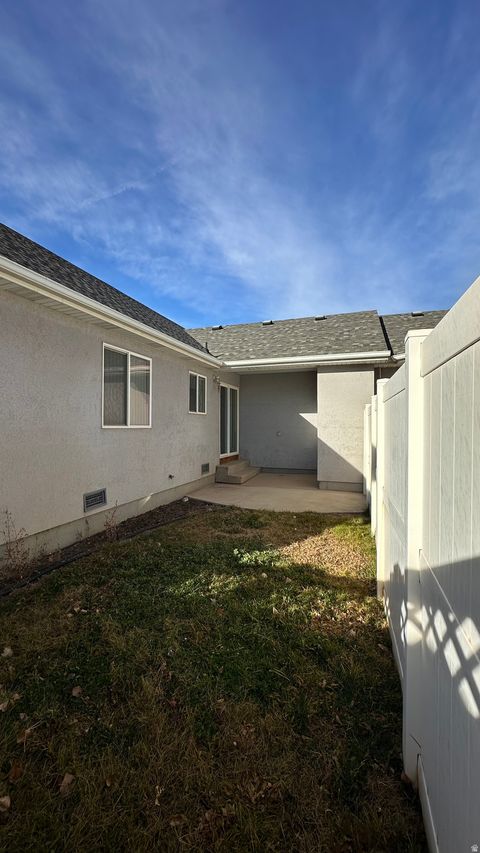 Tiny photo for 299 W 100 N, Roosevelt, UT 84066 (MLS # 2126082)