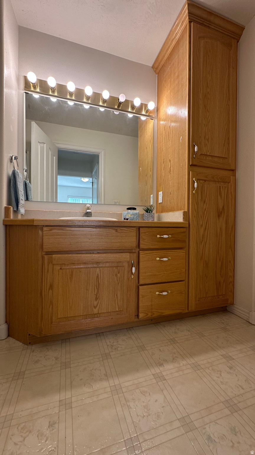 MOUNTAIN GREEN CONDOMINIUMS - Residential