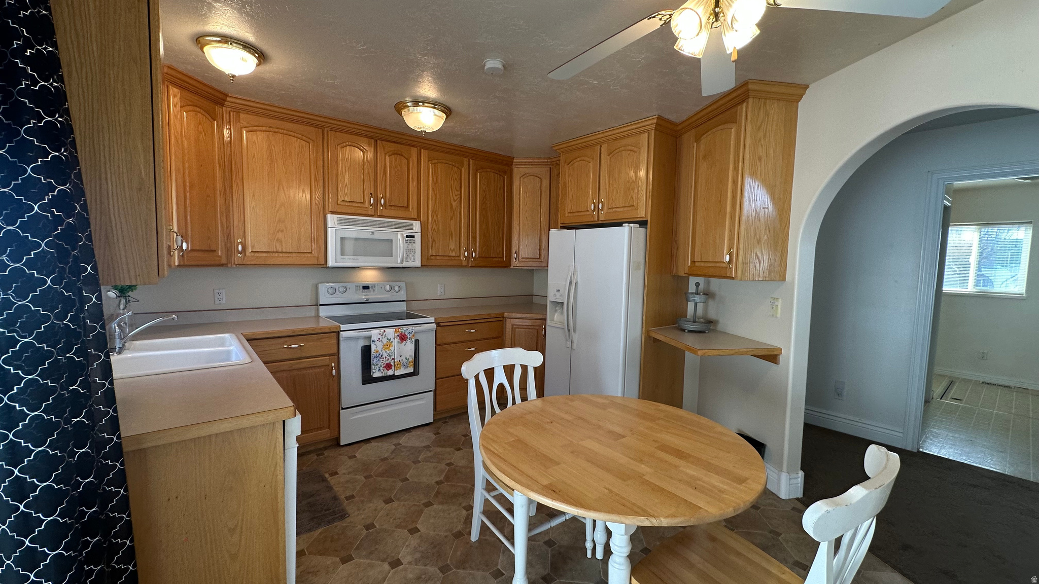 MOUNTAIN GREEN CONDOMINIUMS - Residential