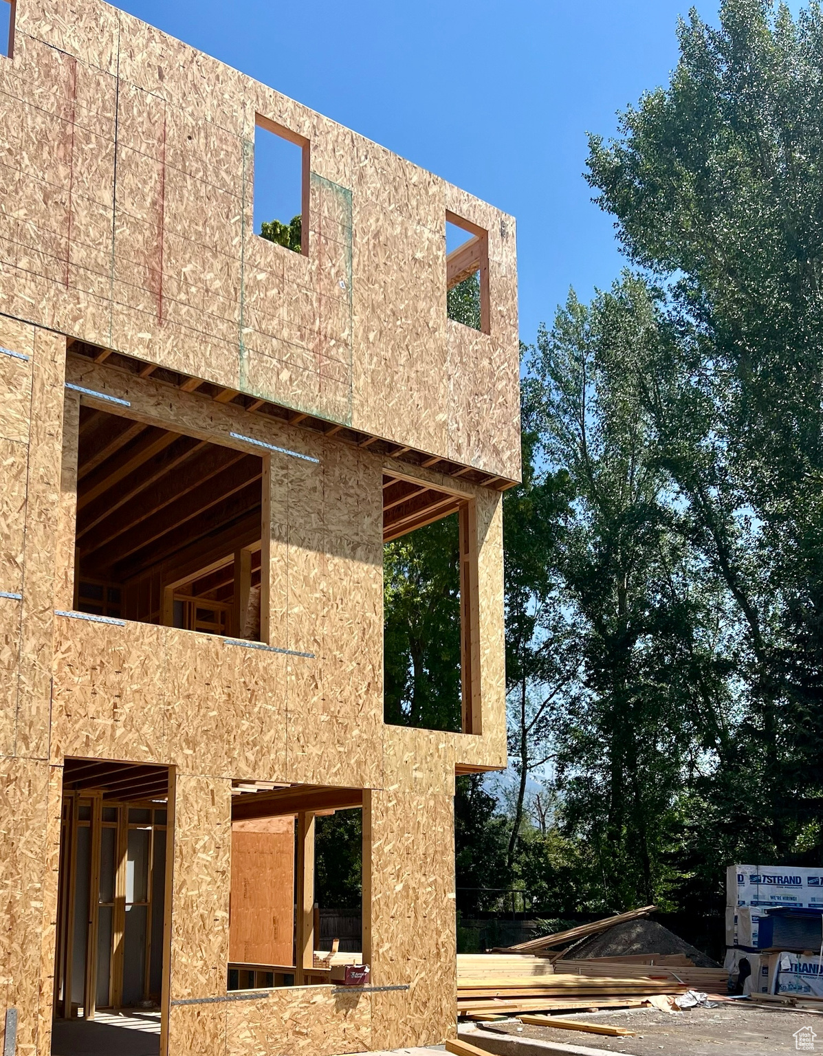 COTTAGES AT HOLLADAY - Residential